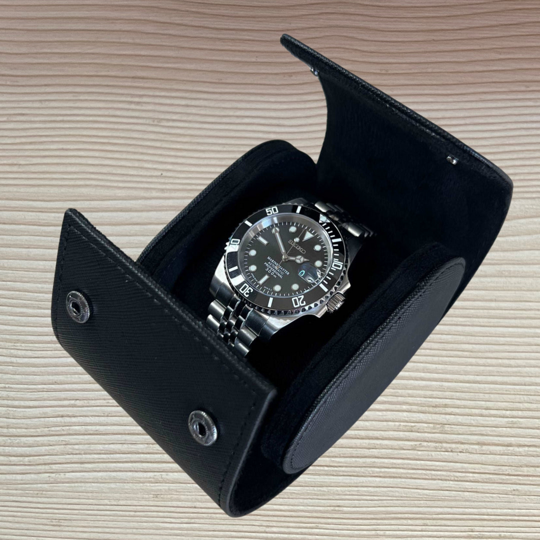 1 Piece Luxury Travel Slot | Black